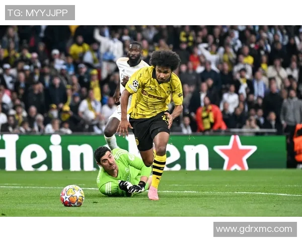 国王杯精彩对决多特蒙德3-0皇马补时进球引发全场热议与争议判罚