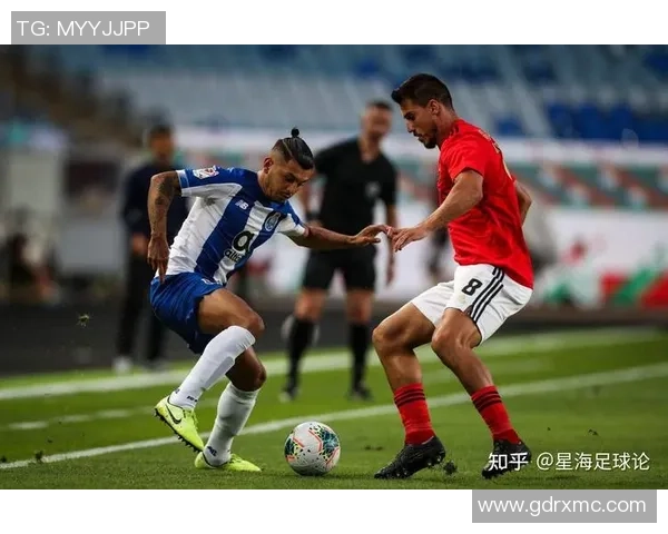 欧联杯精彩对决本菲卡与波尔图战成平局帽子戏法引发全场热烈反响