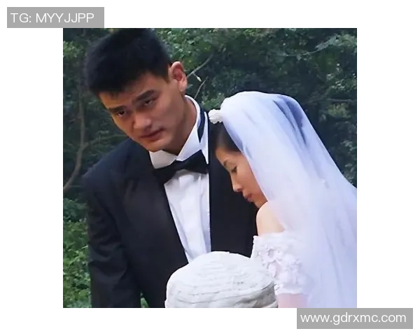 姚明为妻子精心准备惊喜礼物展现深厚爱情与温暖关怀 姚明为妻子精心准备惊喜礼物展现深厚爱情与温暖关怀