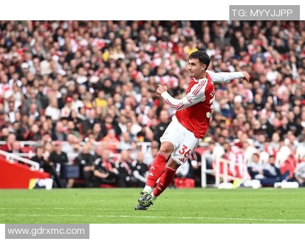 意甲精彩对决利物浦大胜阿森纳五球狂潮引爆全场激情时刻回顾