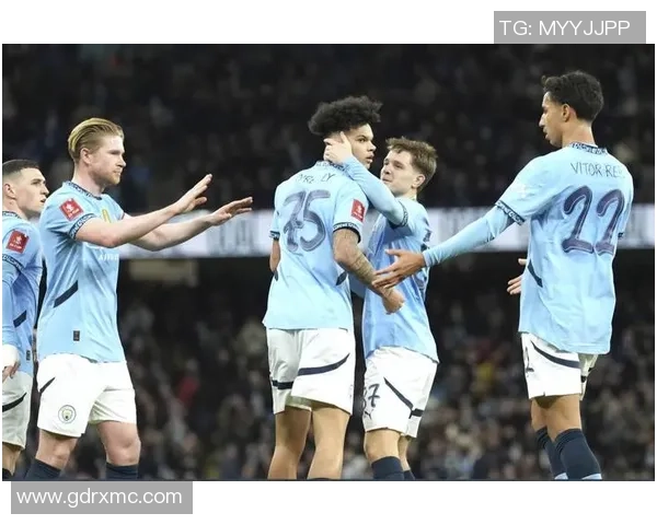 足总杯惊现冷门巴黎圣日耳曼小胜曼联引发争议判罚全场沸腾