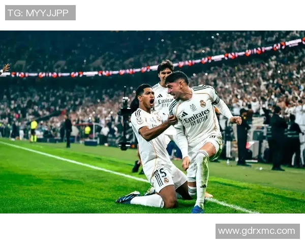 足总杯激战皇马与多特蒙德互交白卷乌龙球瞬间点燃全场激情 足总杯激战皇马与多特蒙德互交白卷乌龙球瞬间点燃全场激情