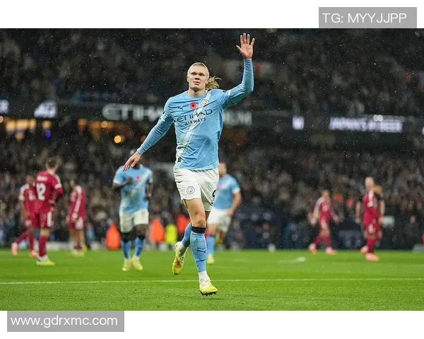 德甲激战曼城逆转利物浦帽子戏法引发争议判罚全场沸腾 德甲激战曼城逆转利物浦帽子戏法引发争议判罚全场沸腾