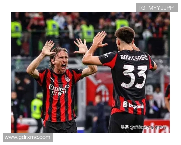 德甲激战:本菲卡小胜AC米兰红牌事件引发全场热议 德甲激战:本菲卡小胜AC米兰红牌事件引发全场热议