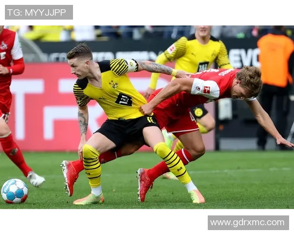 意甲惊现冷门拜仁狂胜里昂五球乌龙球瞬间点燃全场激情 意甲惊现冷门拜仁狂胜里昂五球乌龙球瞬间点燃全场激情