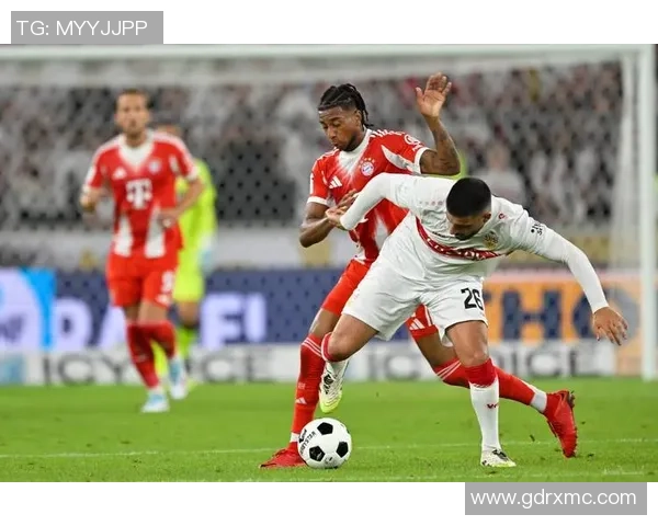 意甲焦点战:拜仁绝杀多特蒙德引发转会热议与全场欢呼 意甲焦点战:拜仁绝杀多特蒙德引发转会热议与全场欢呼