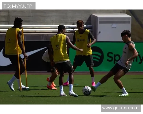 巴萨友谊赛小胜巴黎点球大战引发转会传闻热潮