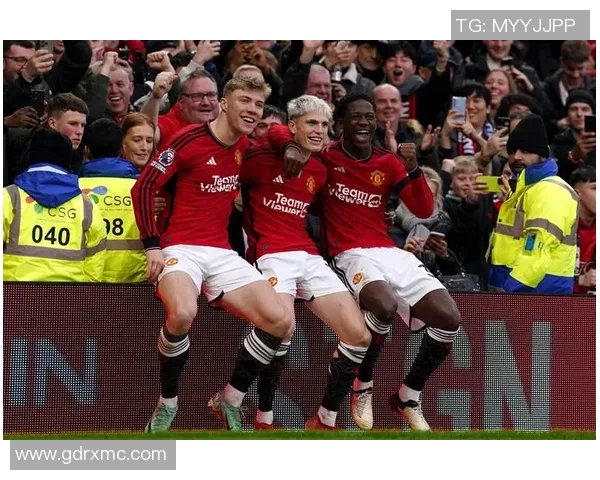 曼联友谊赛小胜那不勒斯红牌事件引发全场热议